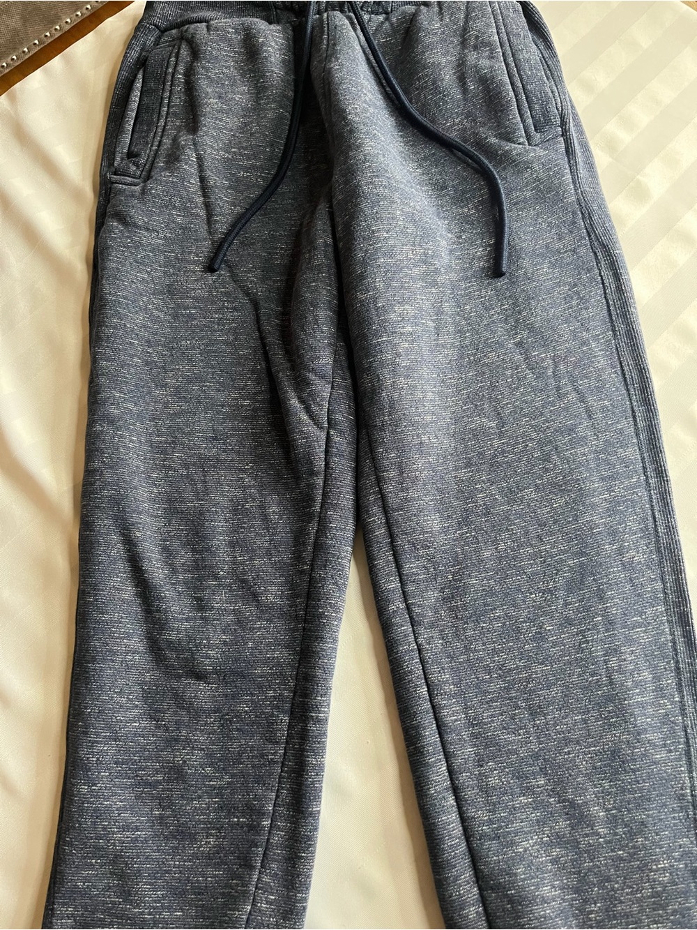 NO BOUNDARIES ATHLETE WARE BLUE WITH POCKETS 
Adult size S/CH (28-30)… like new